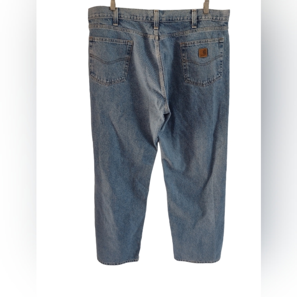 Carhartt 42 x 32 mens relaxed fit denim jeans. EXCELLENT condition! Prel…